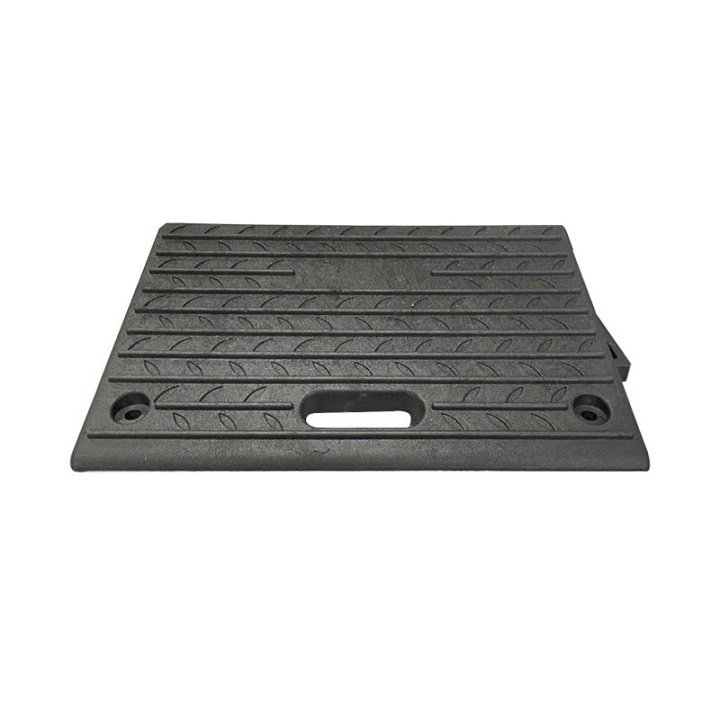 Connectable Curb Ramp